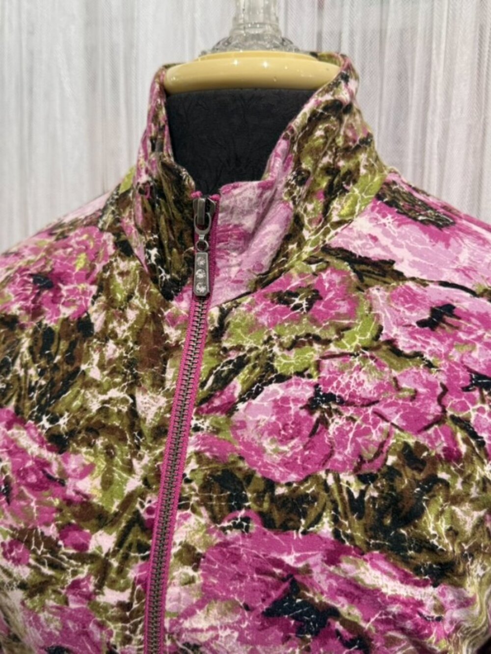 Zenergy By Chico’s Floral Zip Front Jacket Womens 0/Small Rhinestone Zip Stretch - Picture 2 of 15